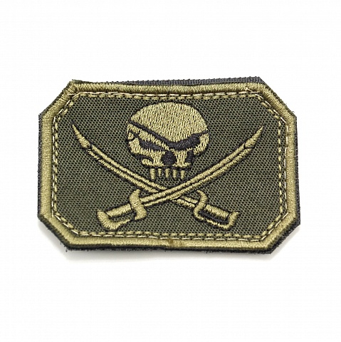 Шеврон пиратский флаг на липучке,вышитый олива фото
